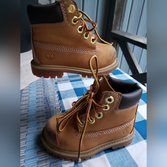 Timberland Other - Timberland hiker boot sz 5 Wheat